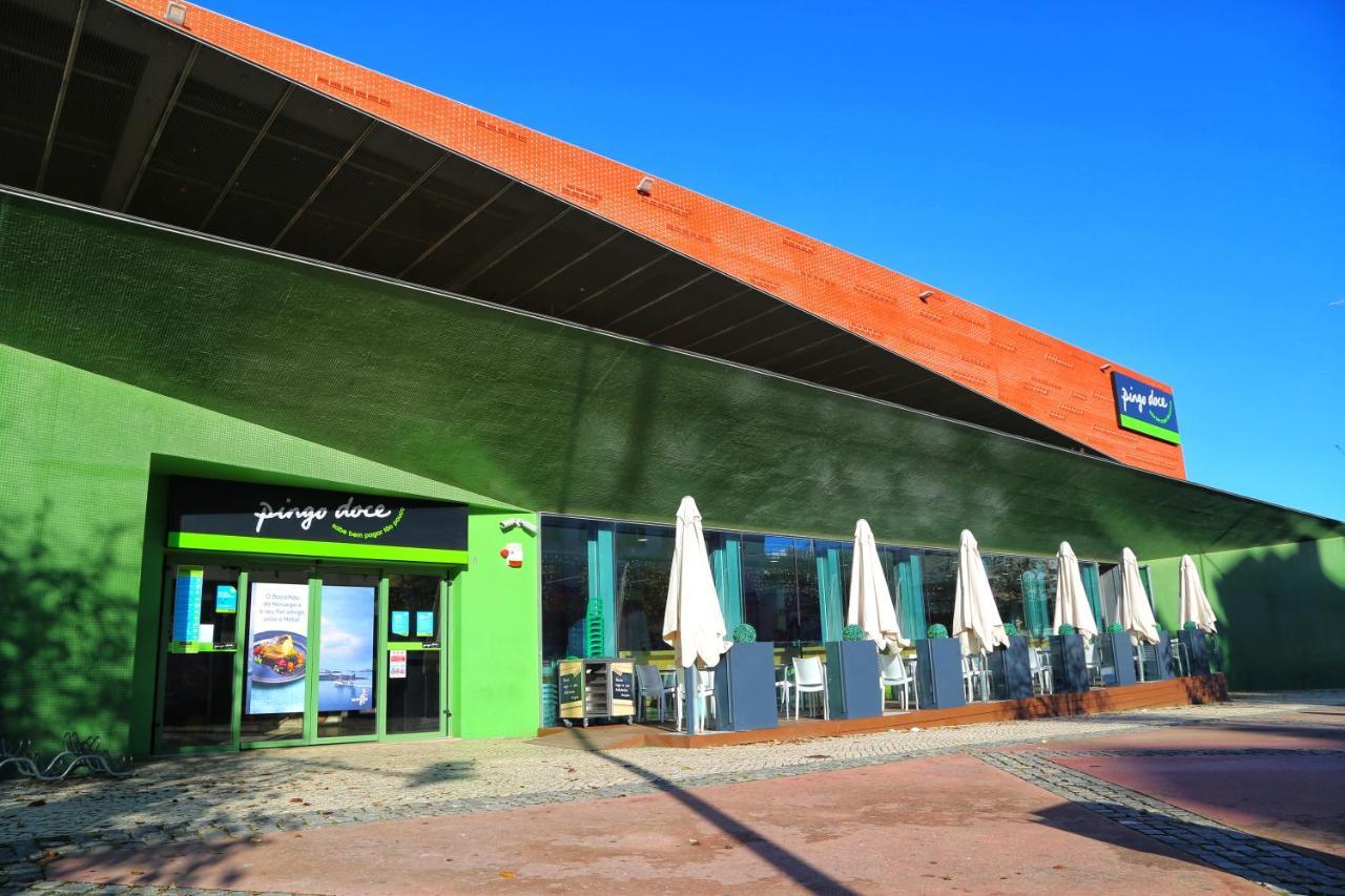 Bom Dia Parque Nacoes Lisboaz Lissabon